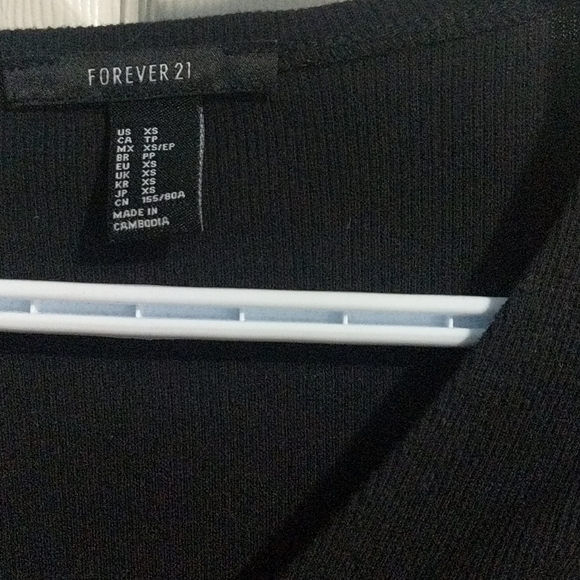 SALE [4/15$] BLACK FORM FITTING LONG SLEEVE DRESS - Picture 3 of 3